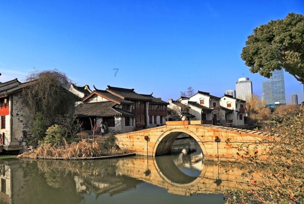 如何更换机油和机滤，汽车小保养分为13步游戏画面